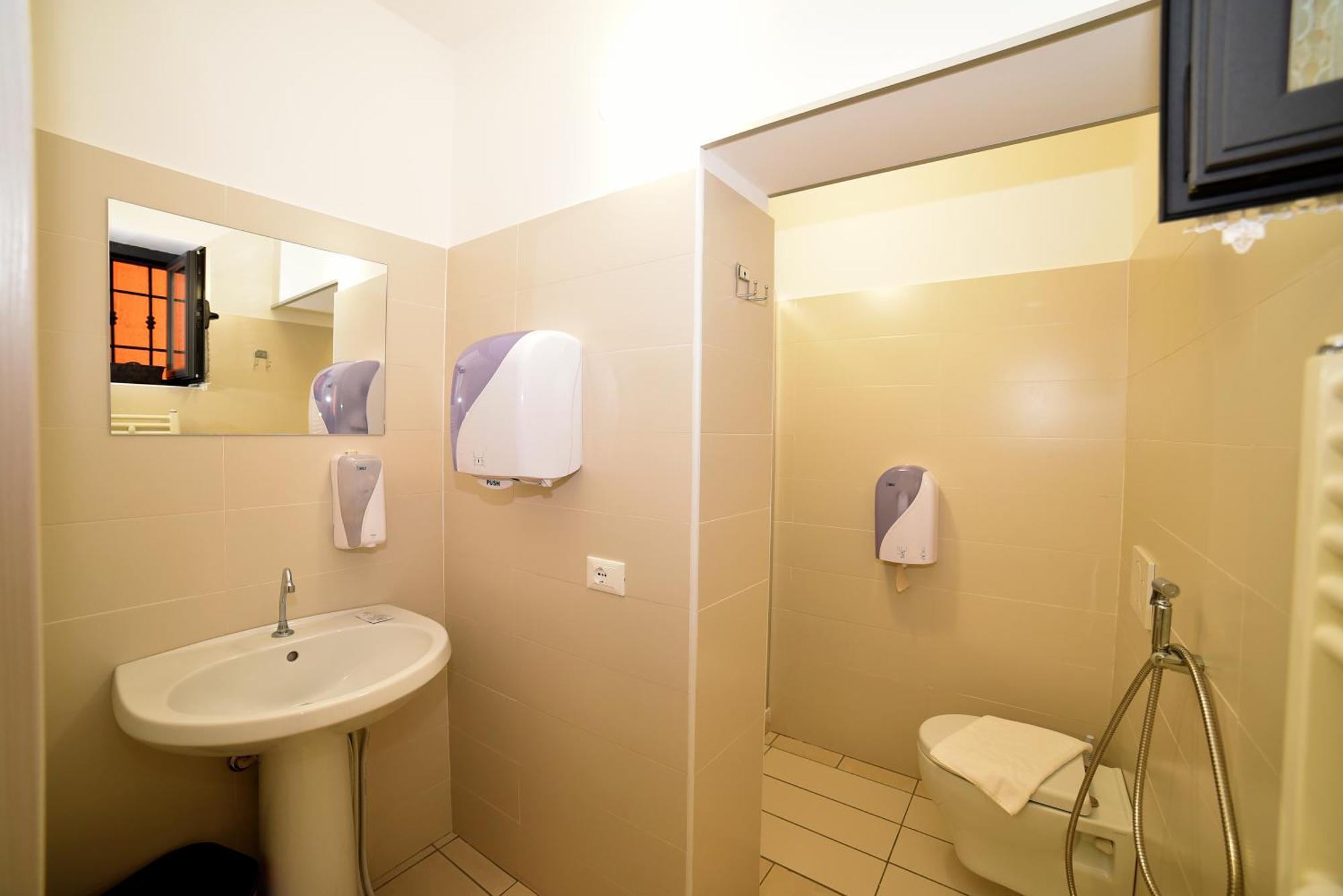Air B&B Pleasant Moments Болсена Екстериор снимка