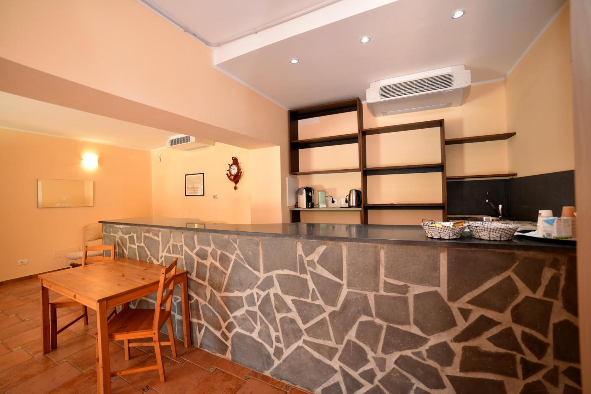Air B&B Pleasant Moments Болсена Екстериор снимка